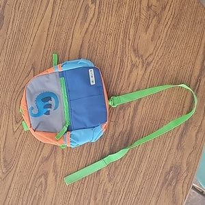 Toddler safety backpack harness with removable leash